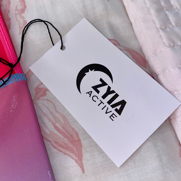 Zyia Active Athletic Leggings - Picture 5 of 9